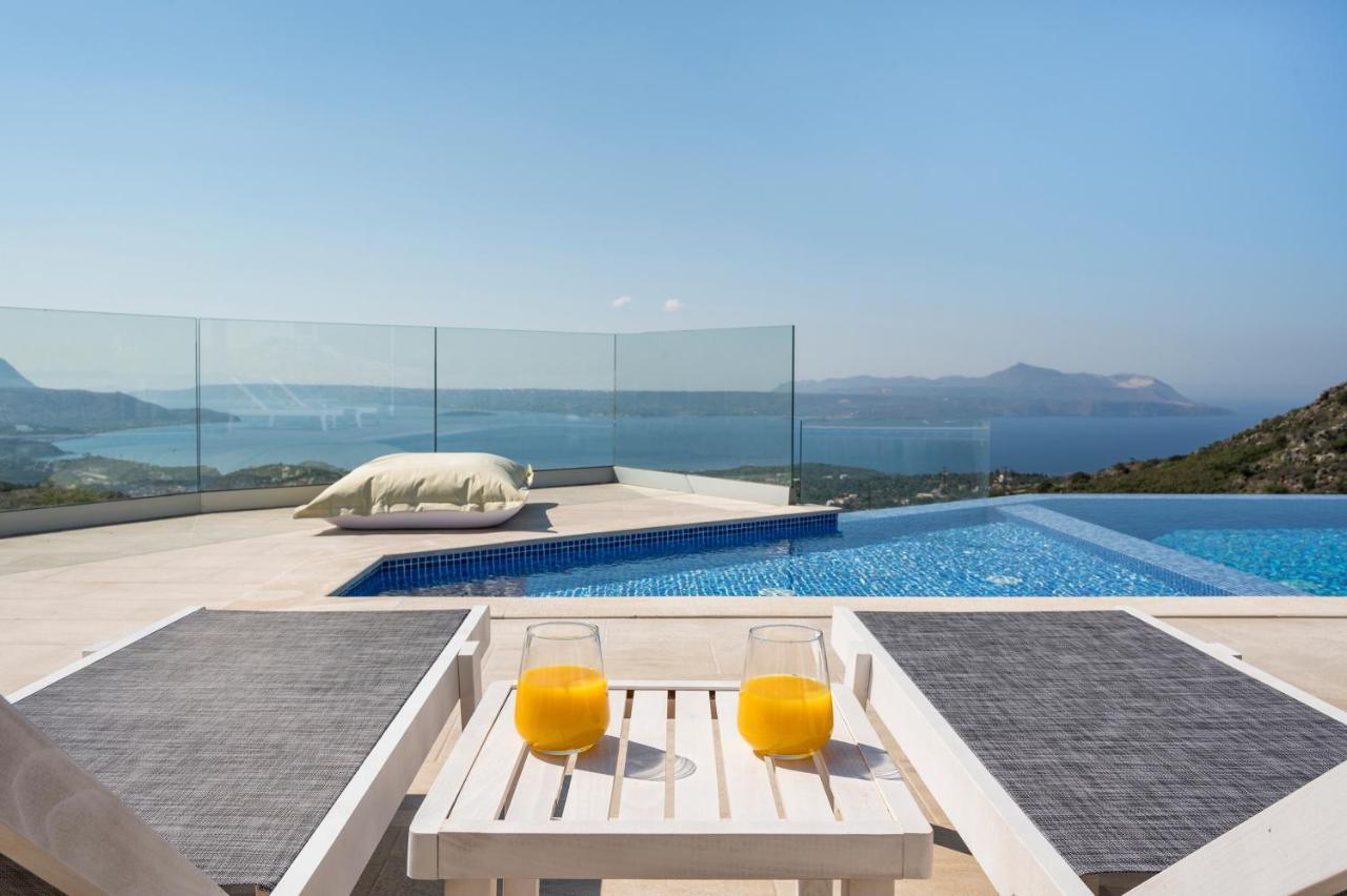 Villa Blue Rose *