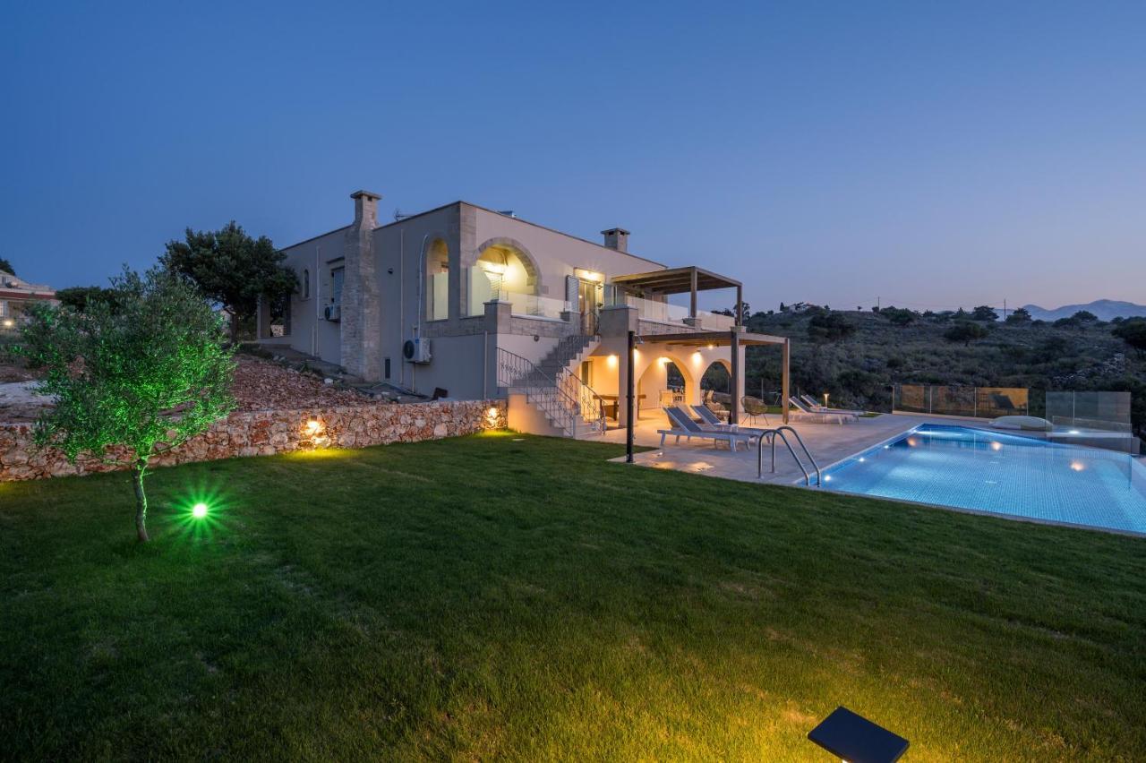 Blue Rose Villa *