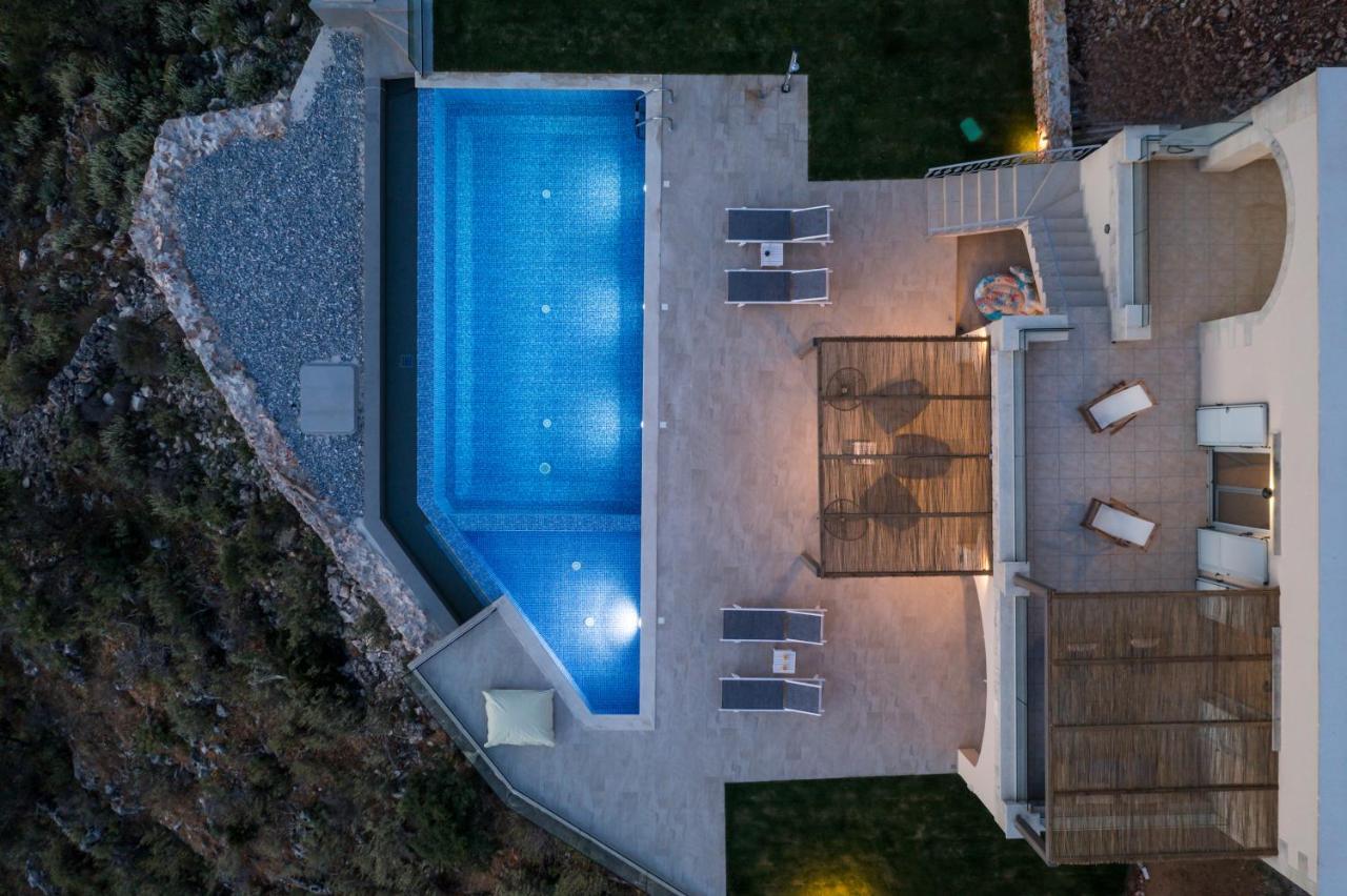 Villa Blue Rose *