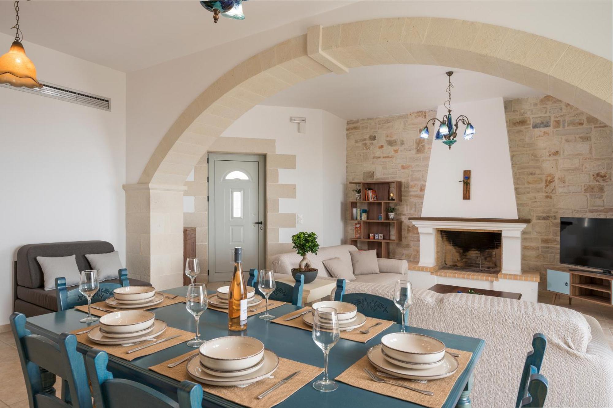 Villa Blue Rose